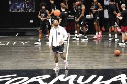 达米安·利拉德認(rèn)为，进入NBA现在更容易(yì)了