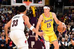 NBA新秀里夫斯惊艳表现，或签下(xià)顶薪合同(tóng)