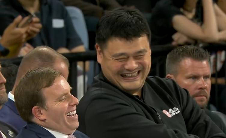 NBA中国赛战报:曾凡博缺席,姚明现场支持