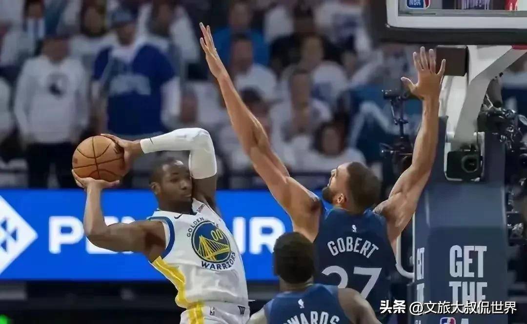 库明加离开NBA勇士原因曝光:季后赛首轮对阵火箭遭科尔DNP有阴影