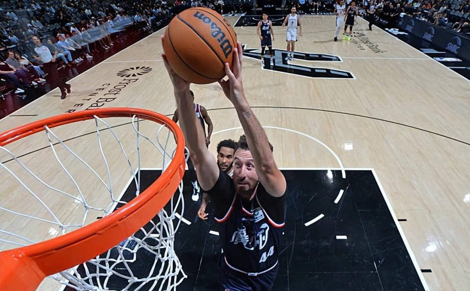 卡明斯基:昔日黄蜂乐透秀还能回归NBA赛场吗?