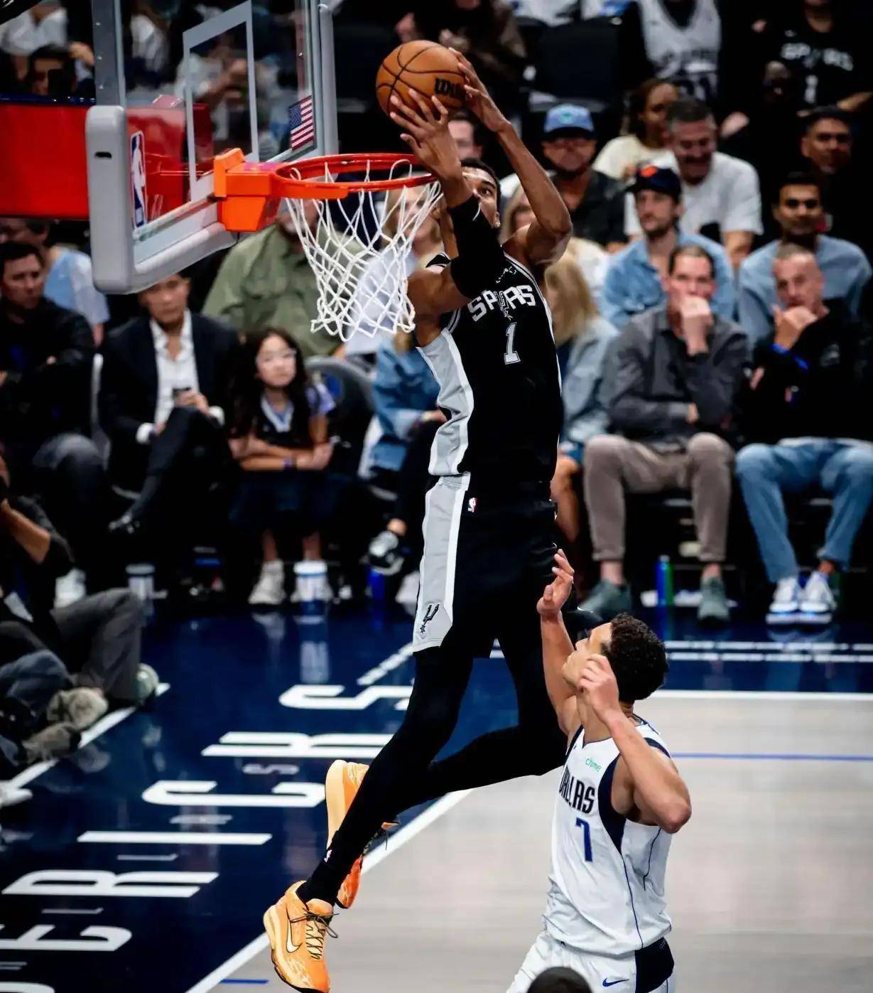 5x5数据NBA第三人!文班亚马:盖帽三双+准三双,现役第一人