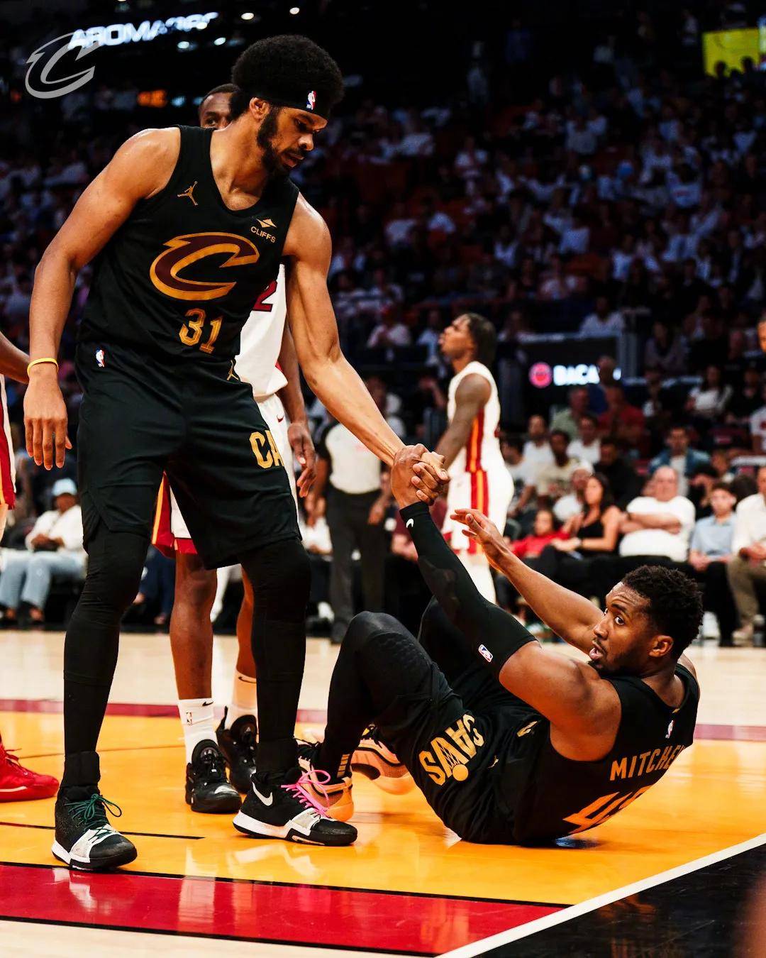 1.6亿奢侈税!NBA最贵球队!不夺冠立刻解体