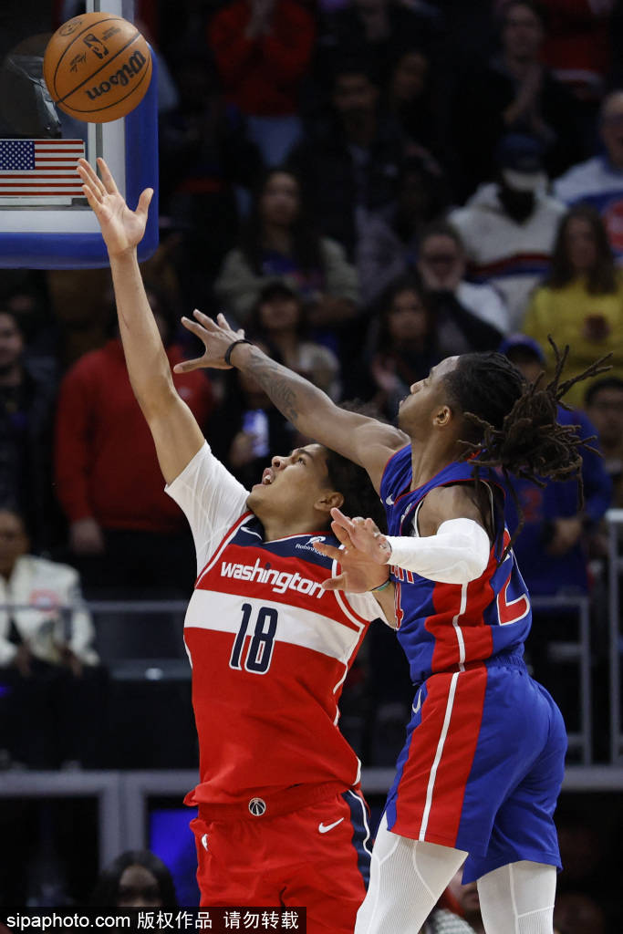 绝杀之夜:三记压哨球点燃NBA的激情与传奇