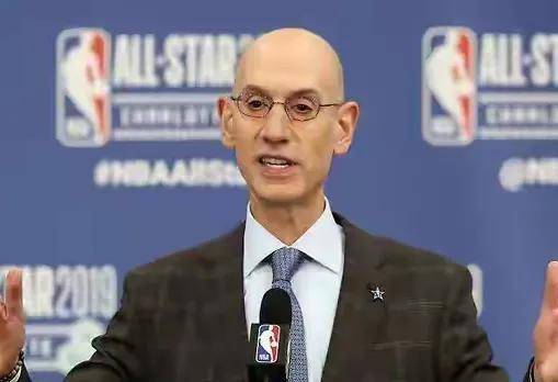 正式宣布!肖华亲承!NBA17冠王朝球队易主,巴斯家46年赚99.3亿刀