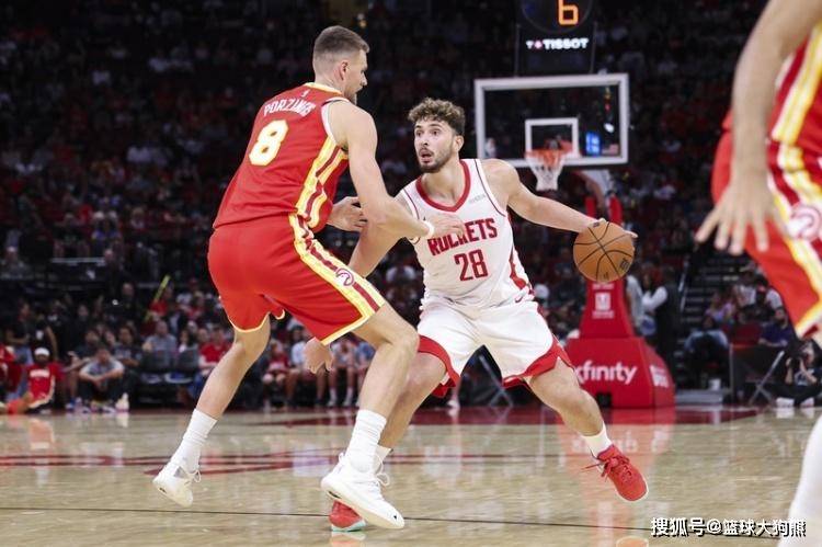 5年重建成功！打造豪华阵容+降薪3000万续约巨星，火箭队斯通立功